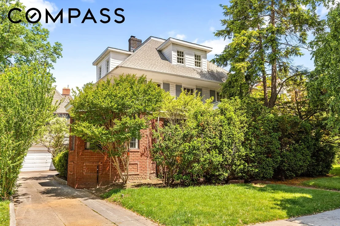 Photo of 1815 Ditmas Avenue