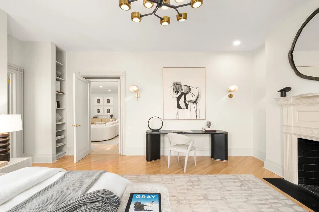 Photo of 337 RIVERSIDE Drive