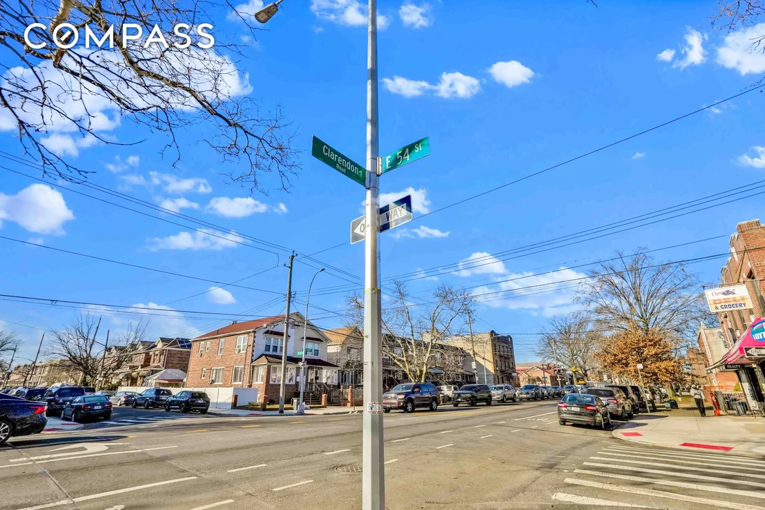 Photo of 5401 Clarendon Road