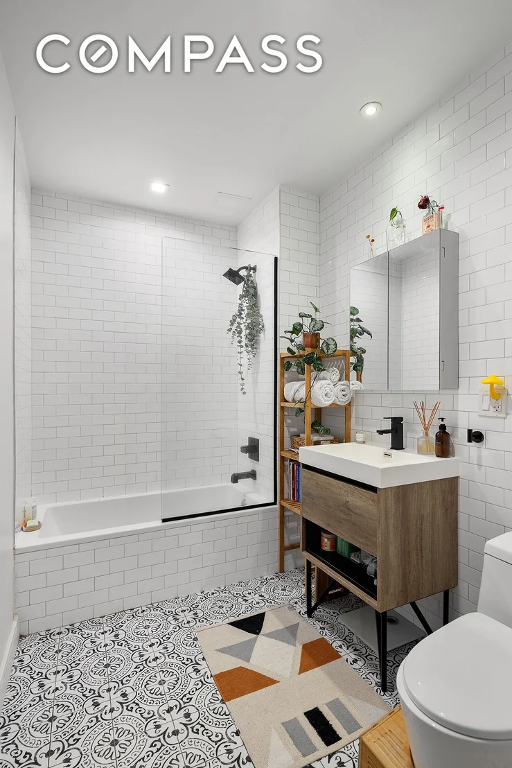 Photo of Unit 3B at 1229 Putnam Avenue