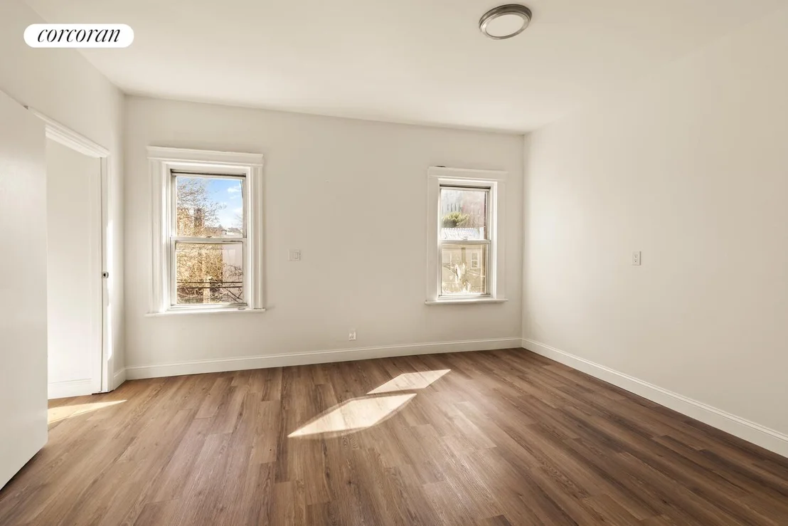 Photo of 86 LINCOLN Road