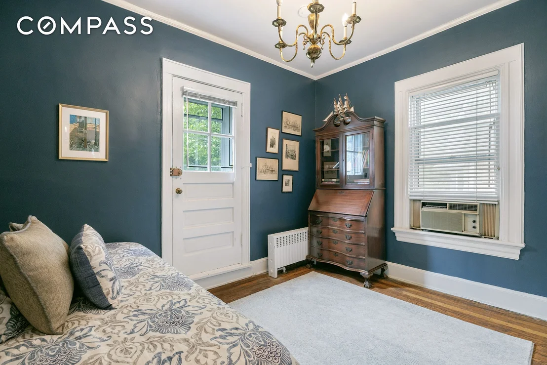 Photo of 744 Rugby Road