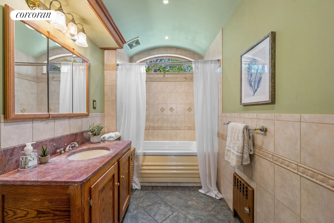 Photo of 751 Rugby Road