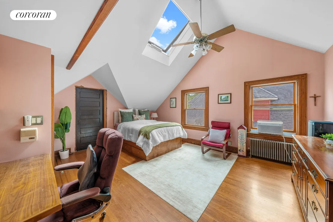Photo of 751 Rugby Road