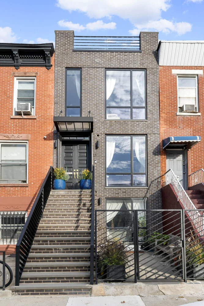 Photo of 15 DEWEY Place