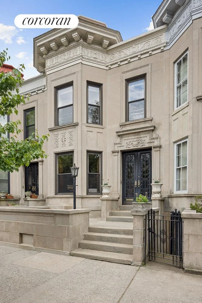 Photo of 166 Maple Street