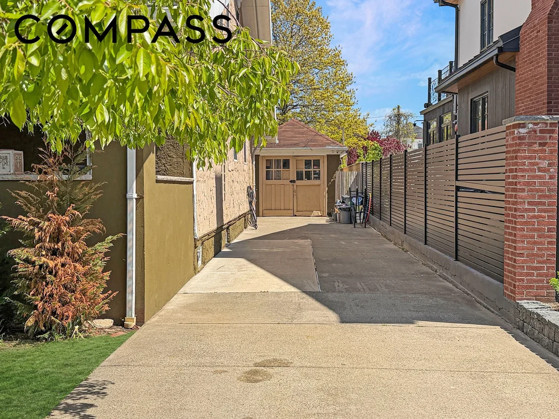 Photo of 5007 Surf Avenue