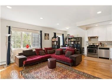 Photo of Unit 3B at 2695 Shell Road