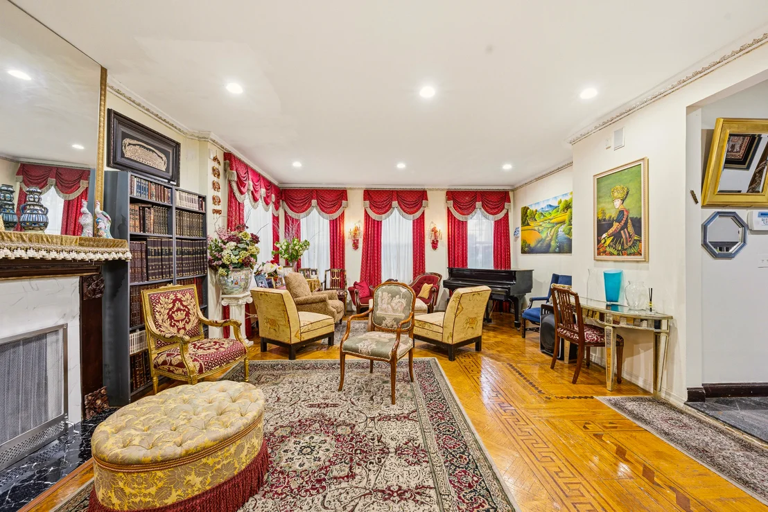 Photo of 511 ARGYLE Road