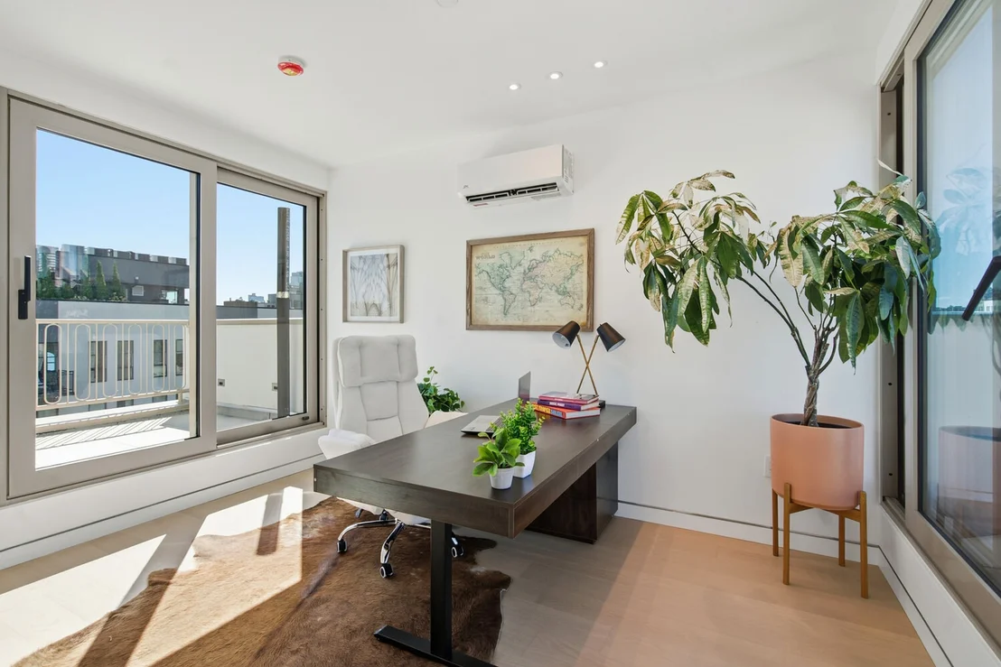 Photo of Unit PH at 174 EAGLE Street