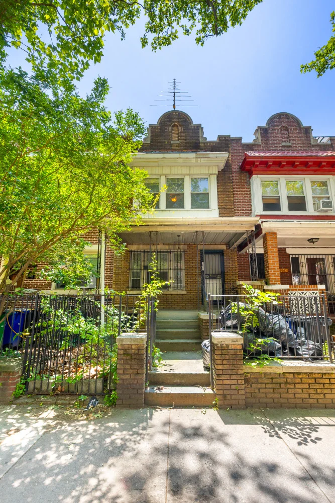 Photo of 1072 UNION Street