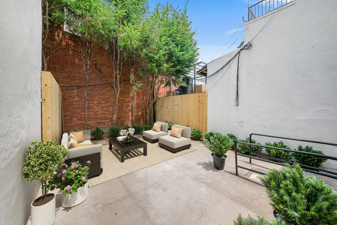 Photo of 217 OVINGTON Avenue