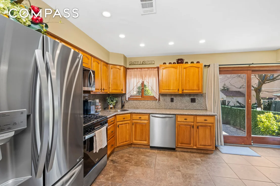 Photo of 15 Hickory Circle