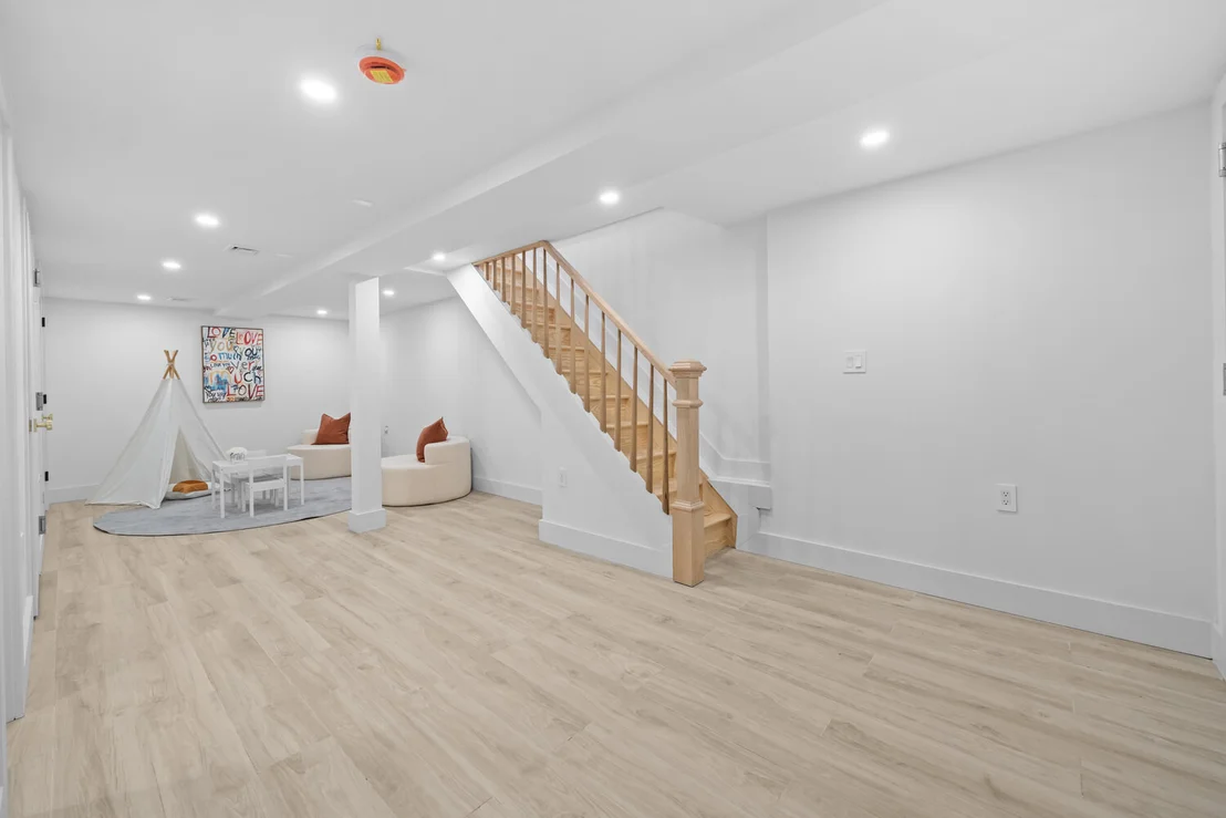 Photo of 363A 12TH Street