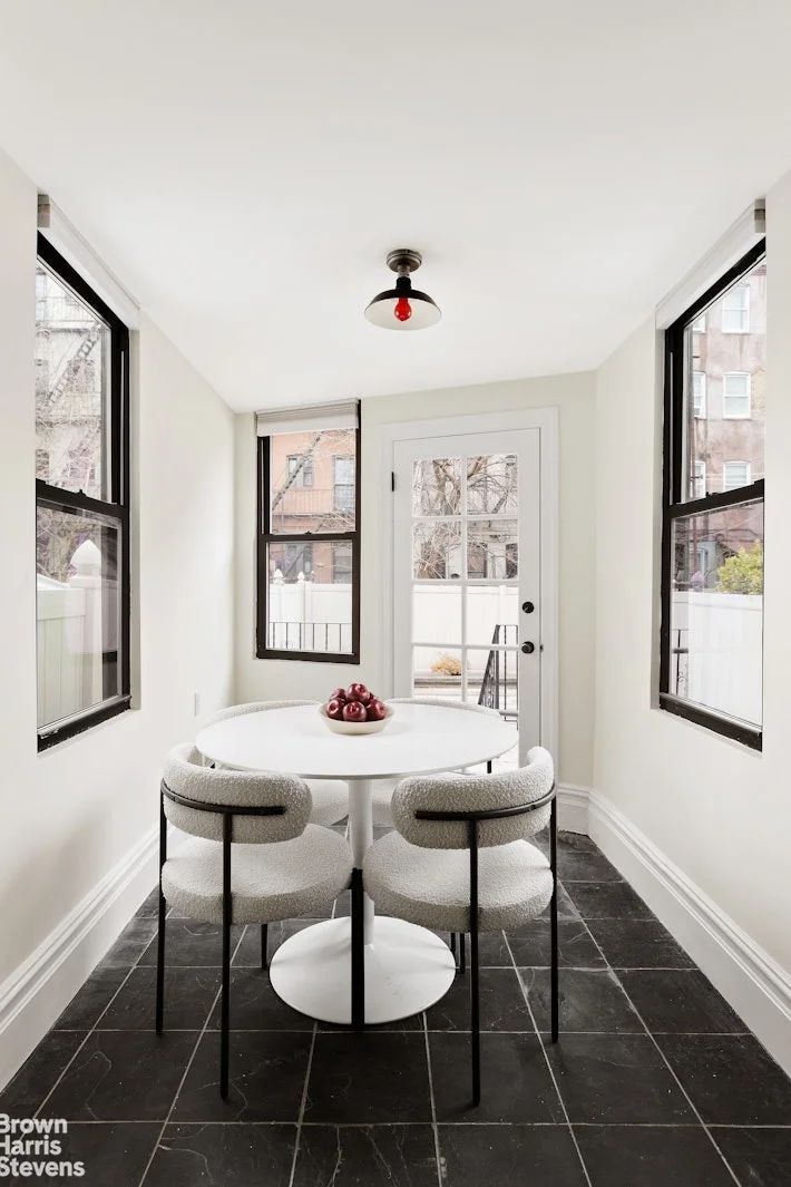 Photo of 302 WEIRFIELD Street