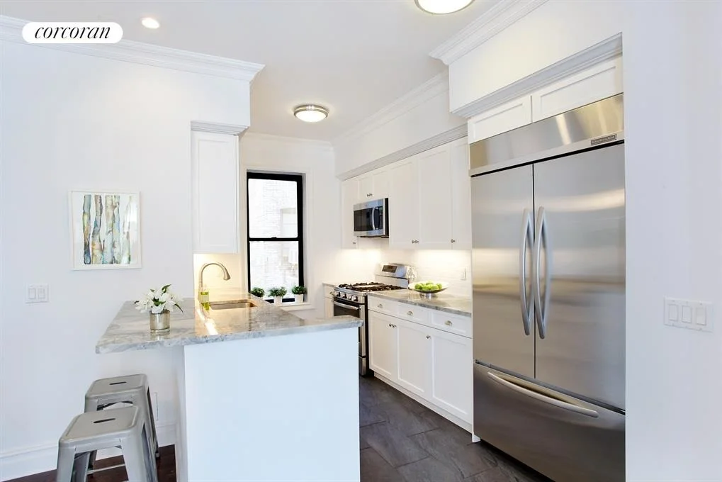 Photo of Unit 2C at 225 EASTERN Parkway