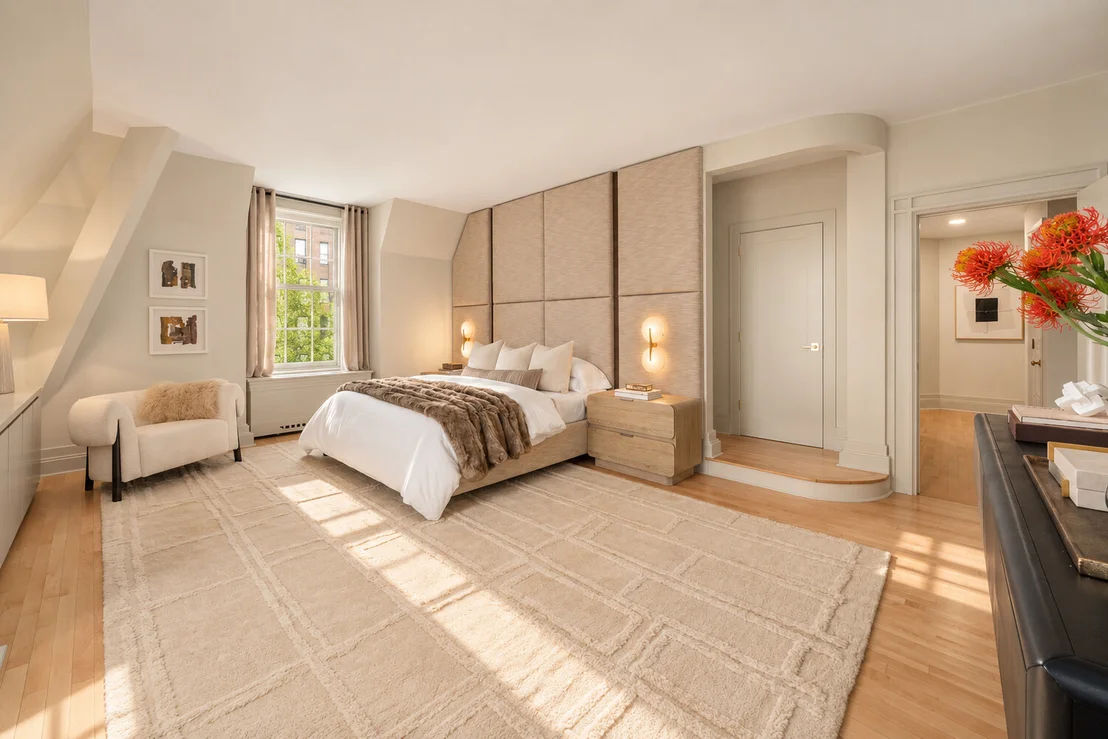 Photo of 337 RIVERSIDE Drive