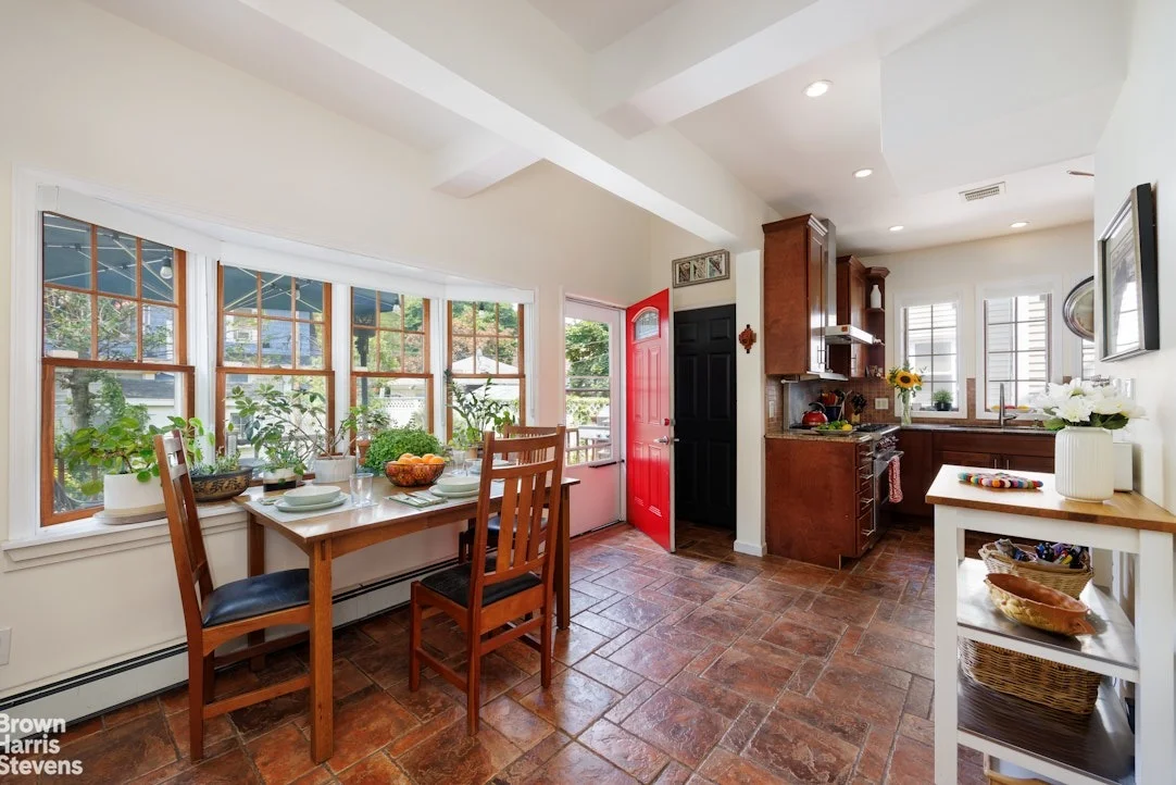 Photo of 652 MARLBOROUGH Road