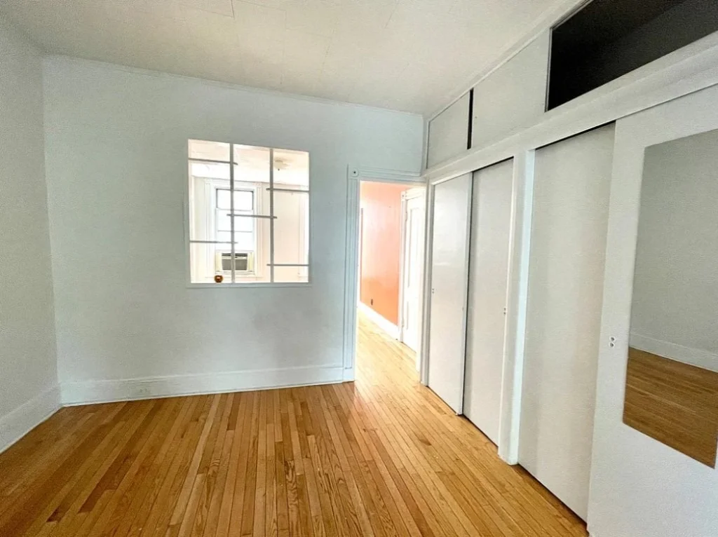 Photo of 664 Henry Street