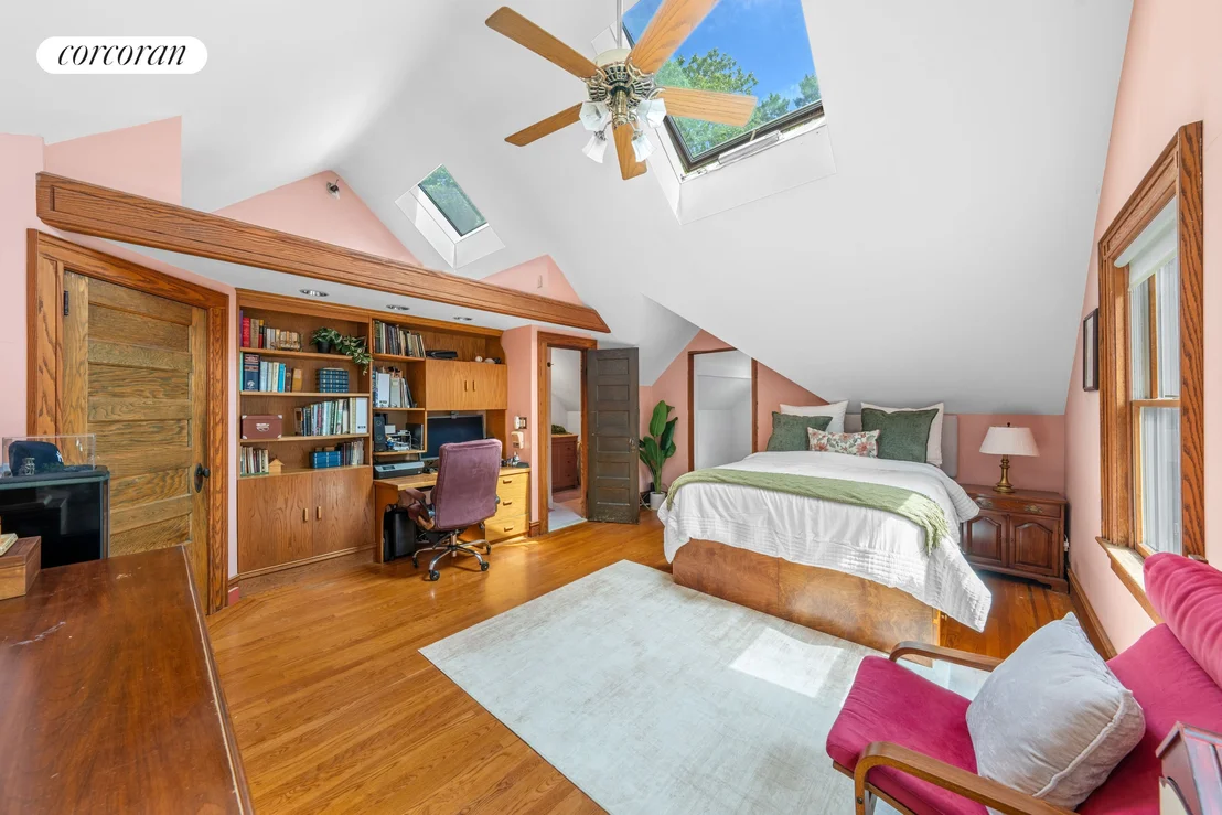 Photo of 751 Rugby Road
