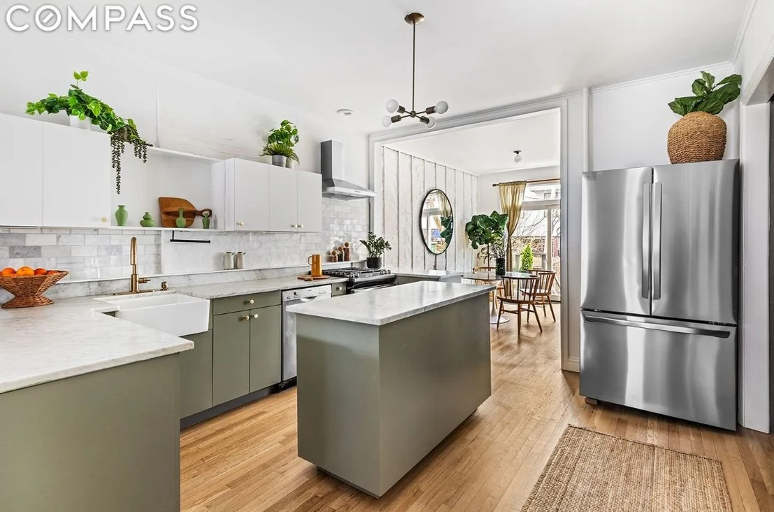 Photo of 114 2nd Street