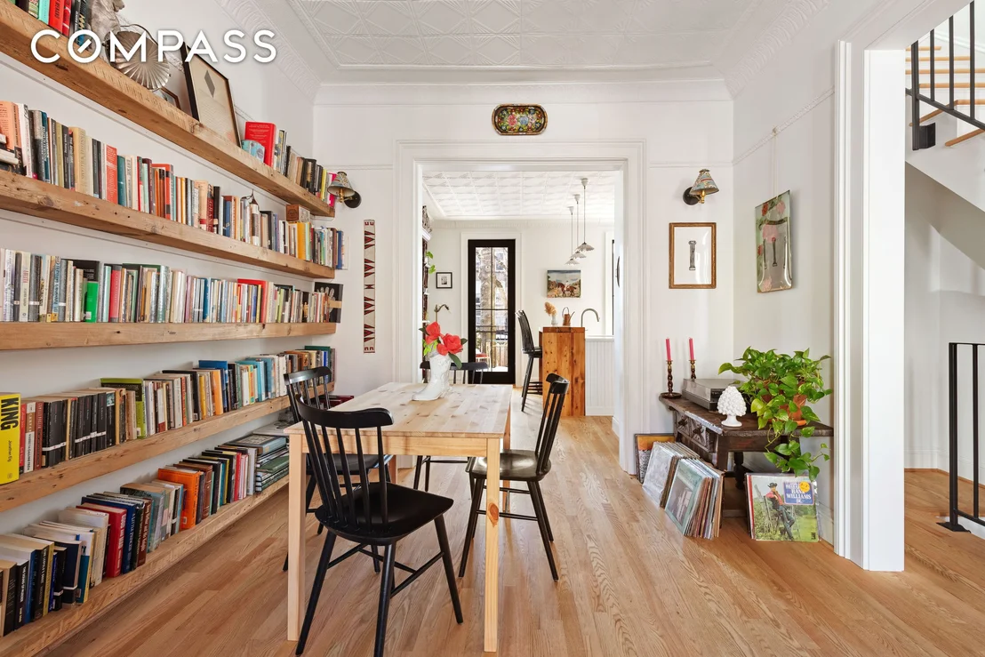 Photo of 102 Hall Street
