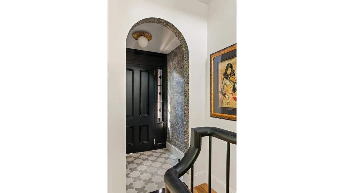 Photo of 159 BOND Street