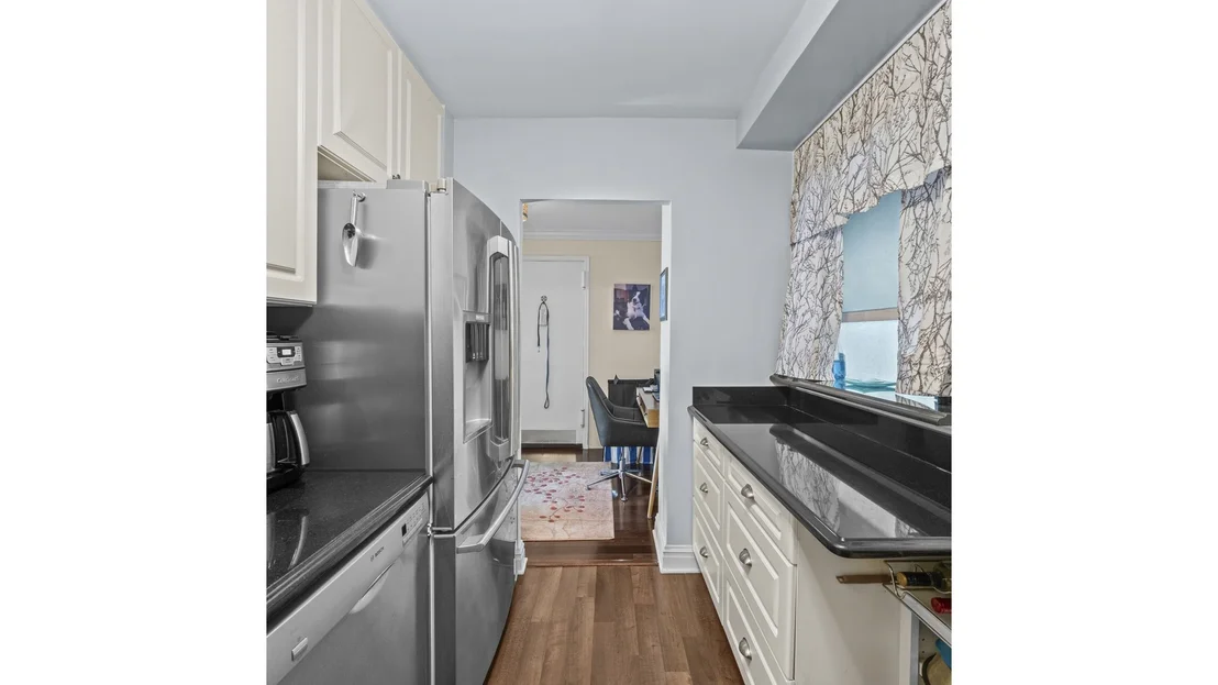 Photo of Unit 2C at 2575 PALISADE Avenue