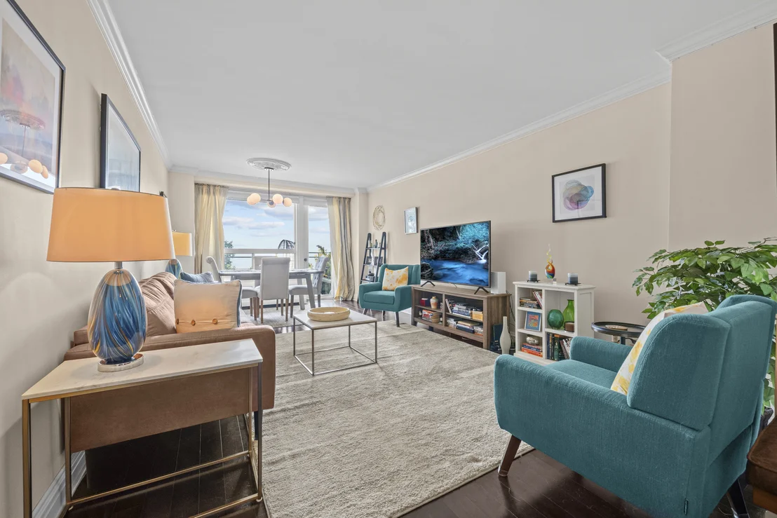 Photo of Unit 2C at 2575 PALISADE Avenue