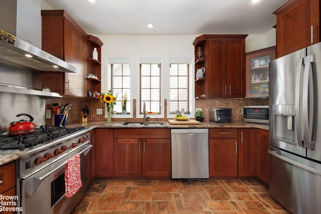 Photo of 652 MARLBOROUGH Road