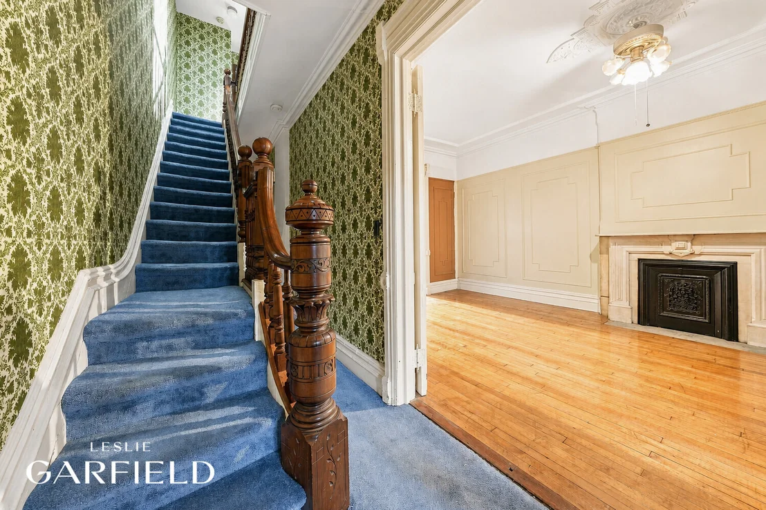 Photo of 472 10TH Street