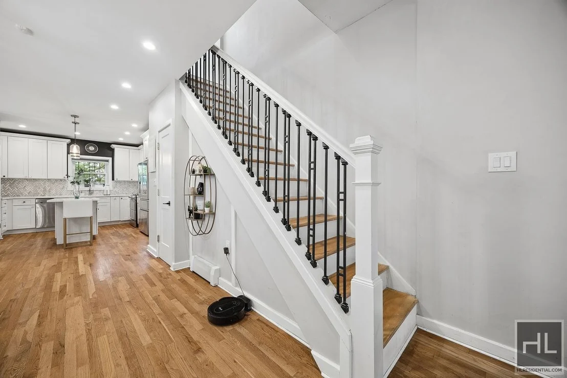 Photo of 113 Lefferts Avenue
