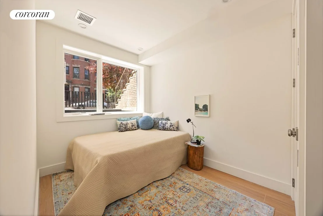 Photo of 331 12TH Street
