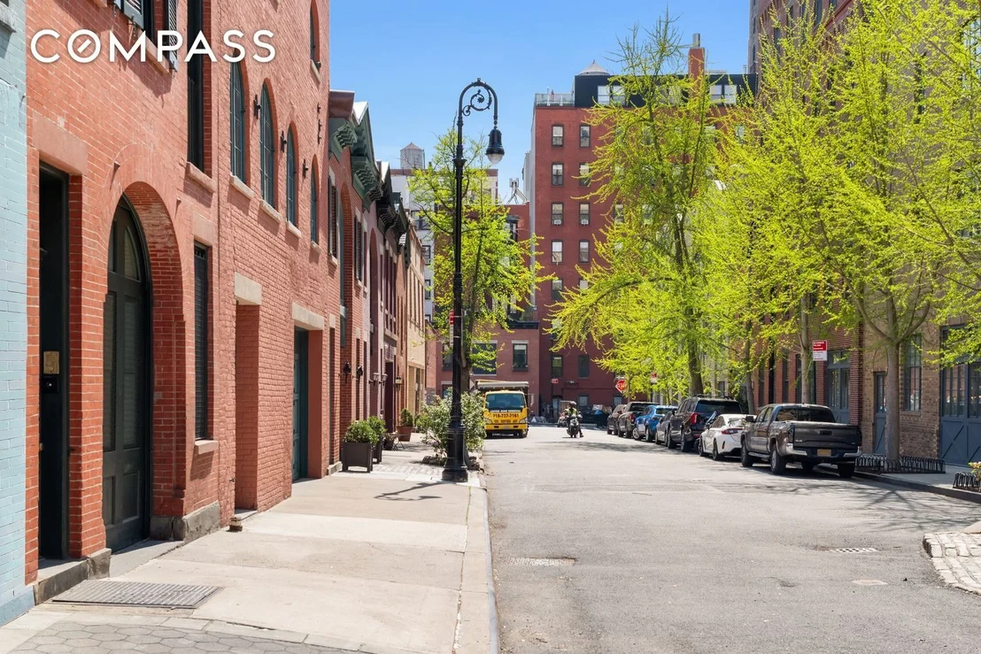 Photo of 28 College Place