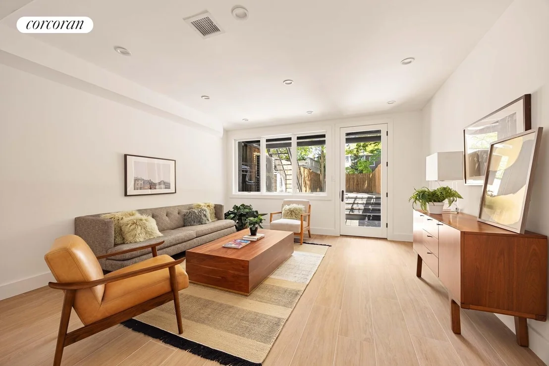 Photo of 331 12TH Street