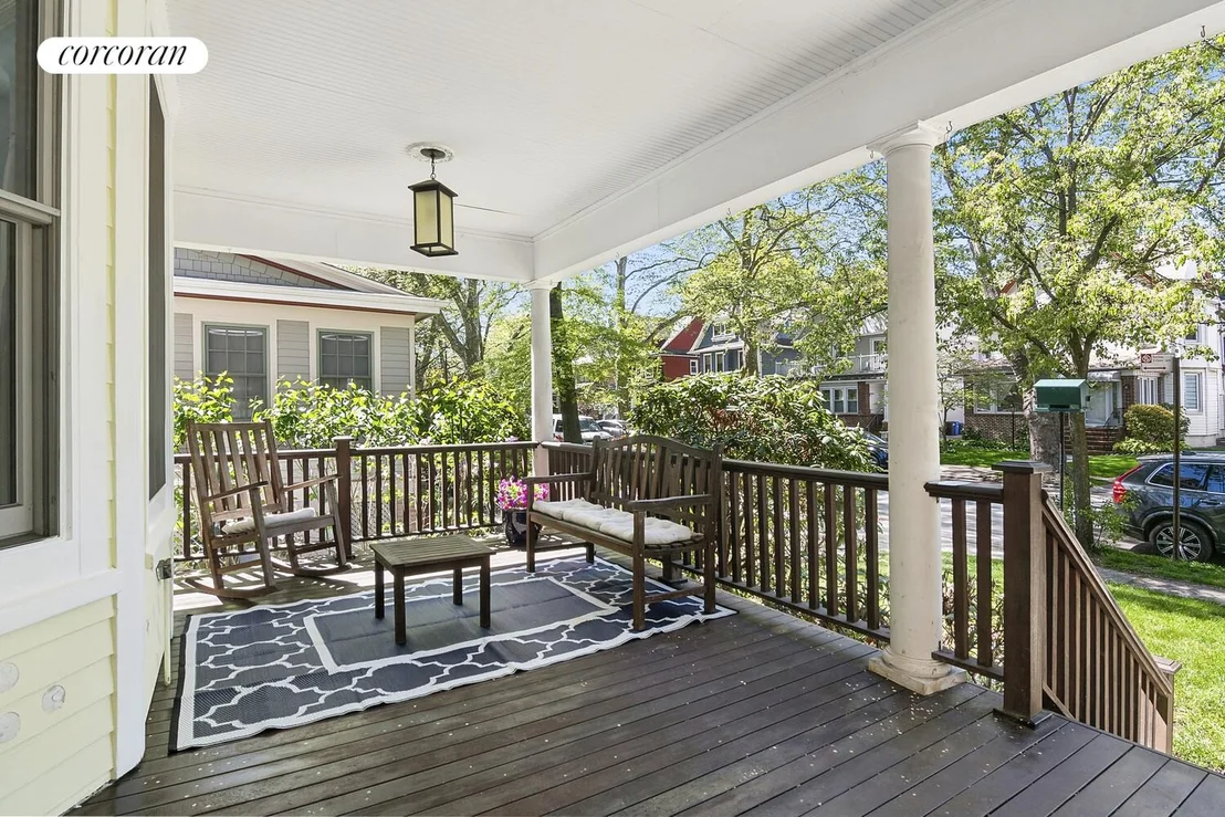 Photo of 739 Argyle Road