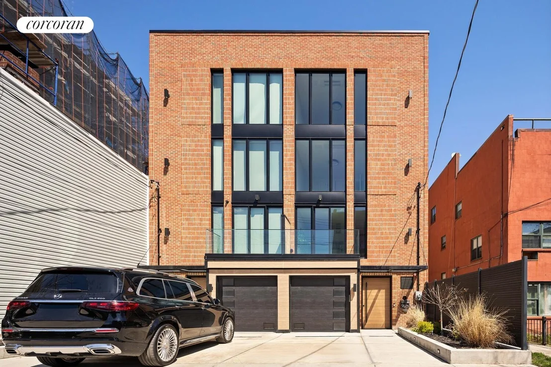 Photo of 96 COFFEY Street