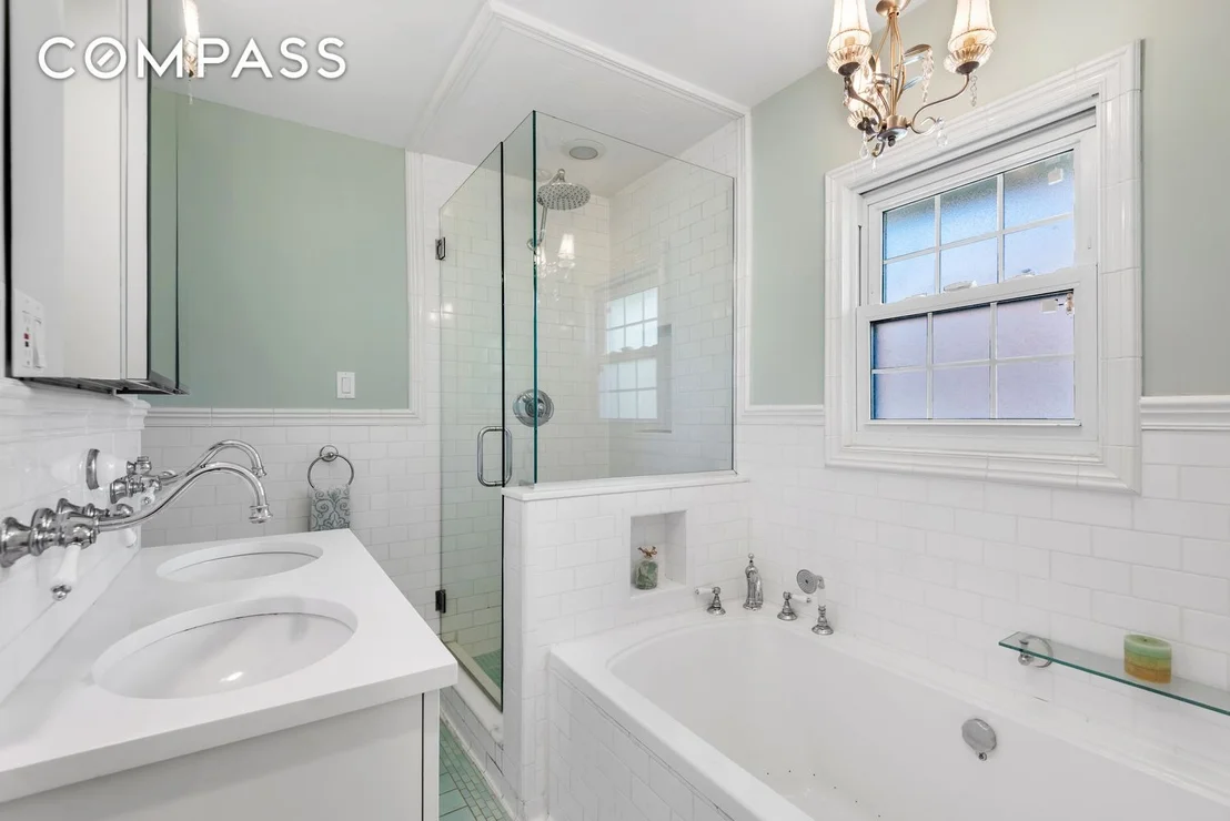 Photo of 8525 Colonial Road