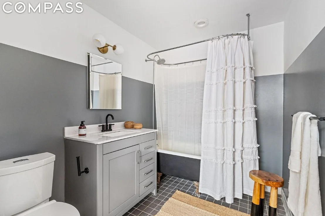 Photo of 114 2nd Street