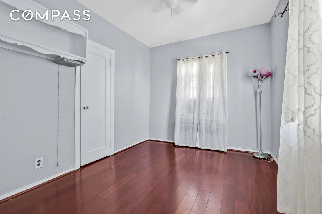 Photo of 5401 Clarendon Road