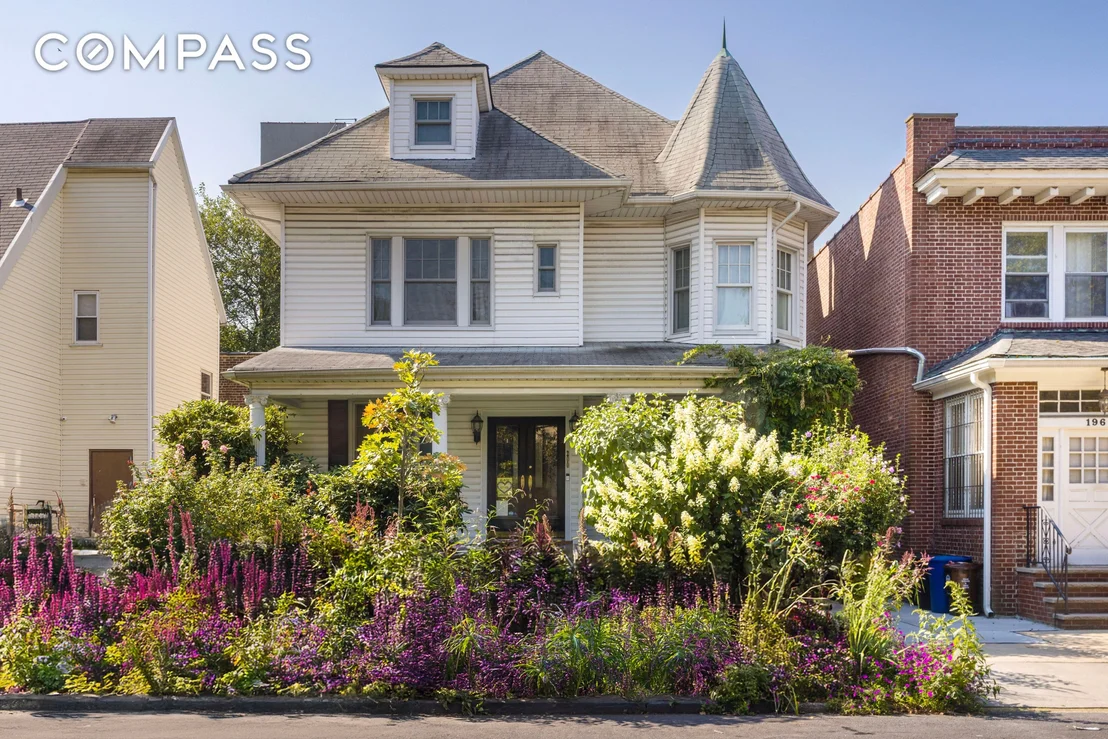 Photo of 200 Fenimore Street