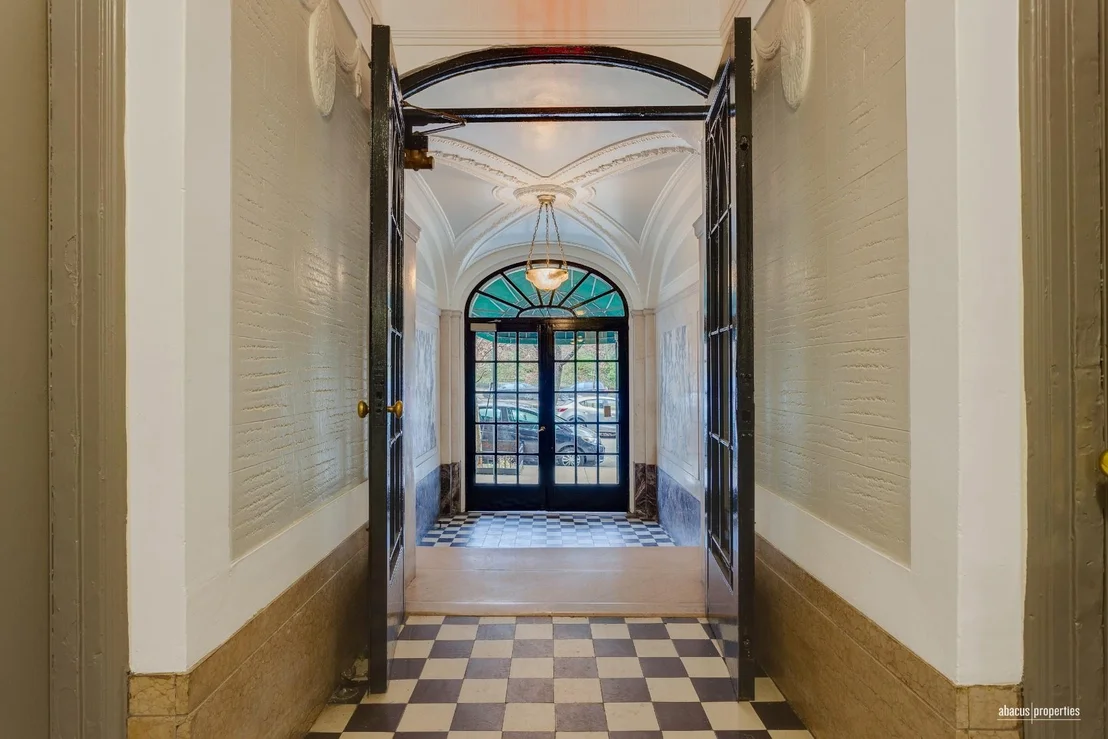 Photo of Unit 2D at 77 Eastern Parkway