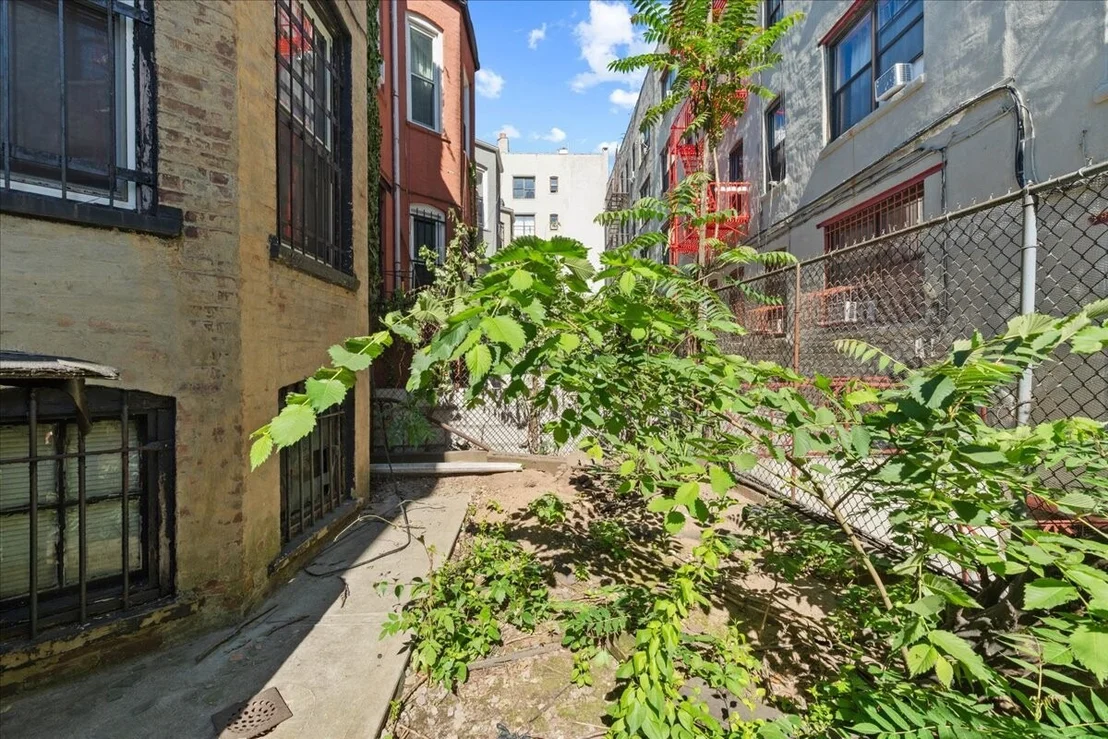 Photo of 1233 UNION Street