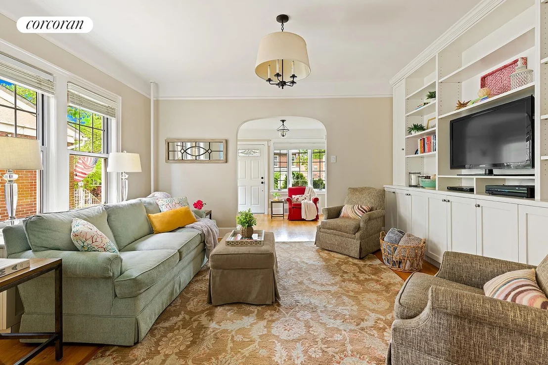 Photo of 7709 Colonial Road