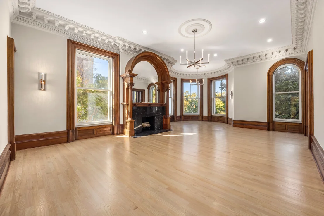 Photo of 40 RIVERSIDE Drive