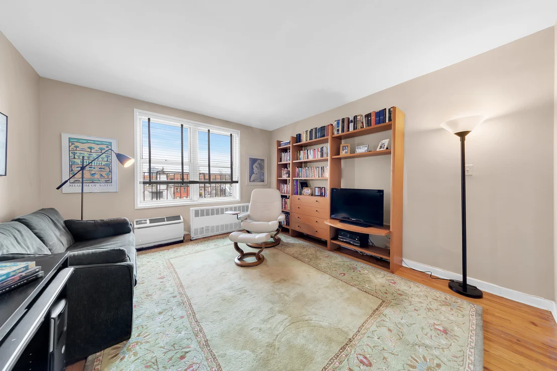 Photo of Unit 6D at 220 BERKELEY Place