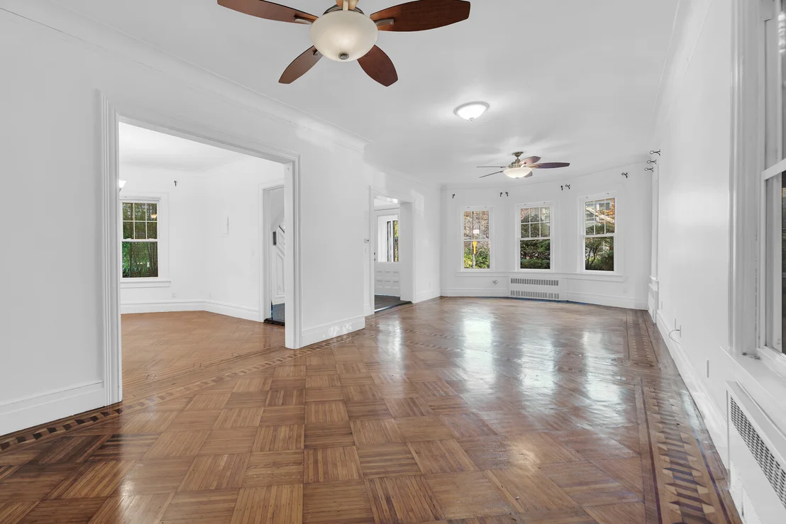 Photo of 242 STRATFORD Road