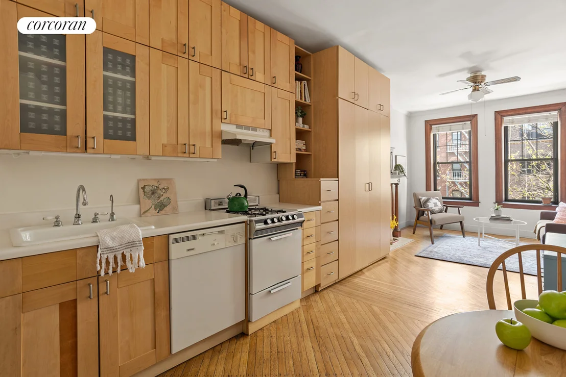 Photo of Unit 3A at 904 UNION Street