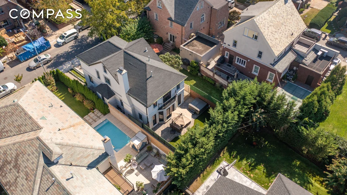 Photo of 8008 Harbor View Terrace