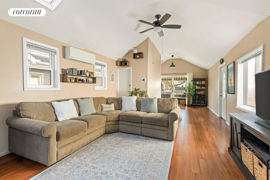 Photo of 64 Hillside Avenue